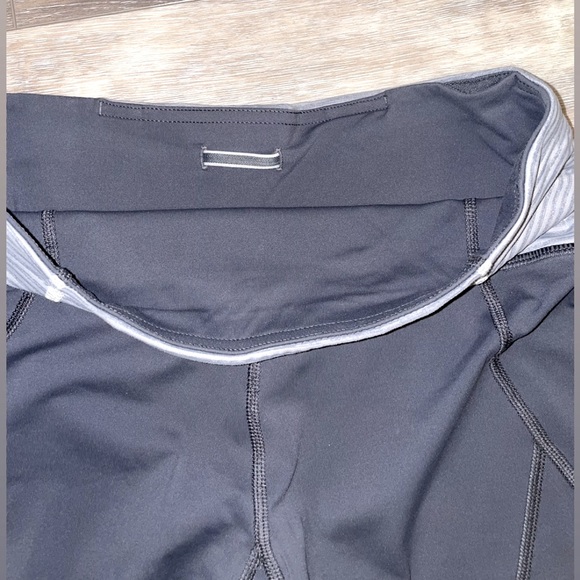 Lululemon Athletica grey leggings Size 6 - Picture 6 of 6
